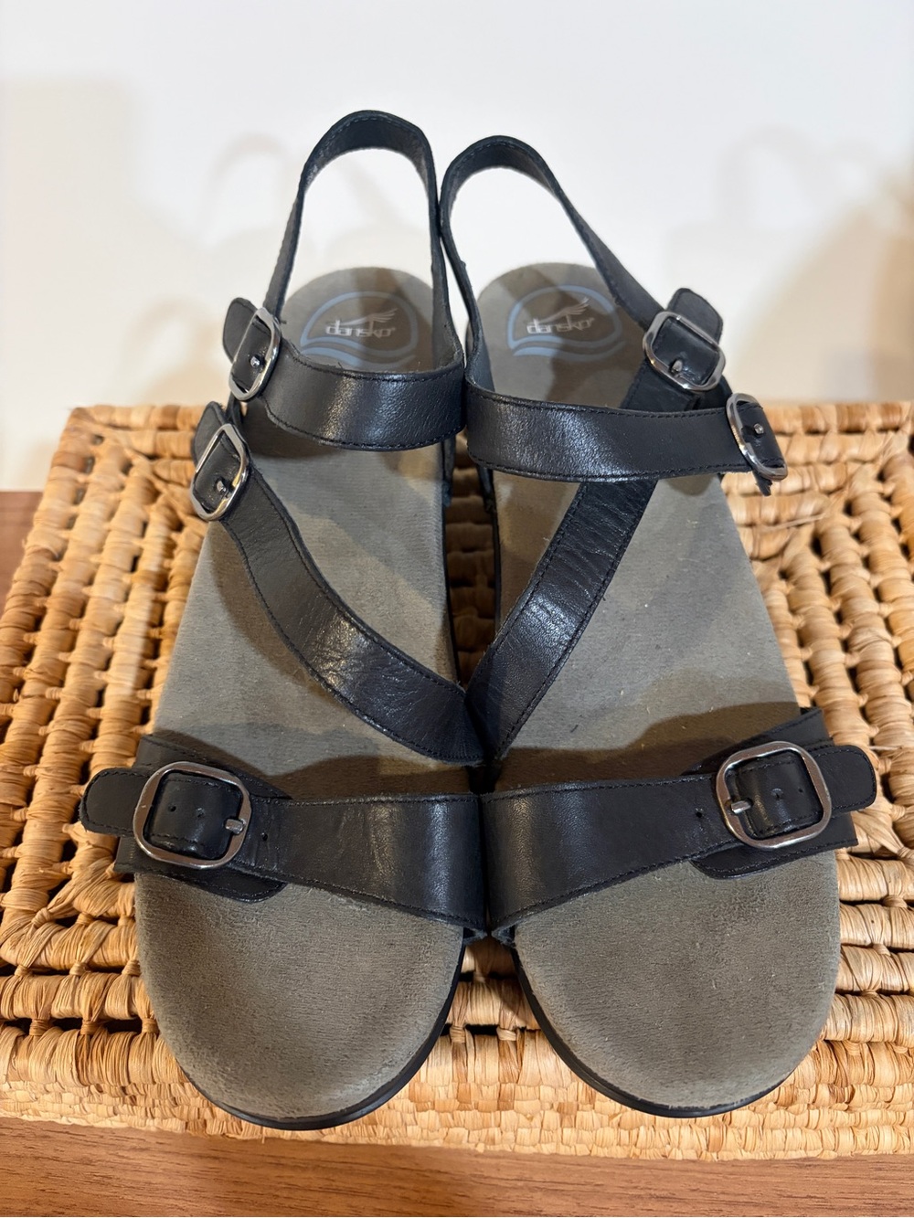 Dansko Sacha Black Burnished Calf Leather Sandals SZ 40